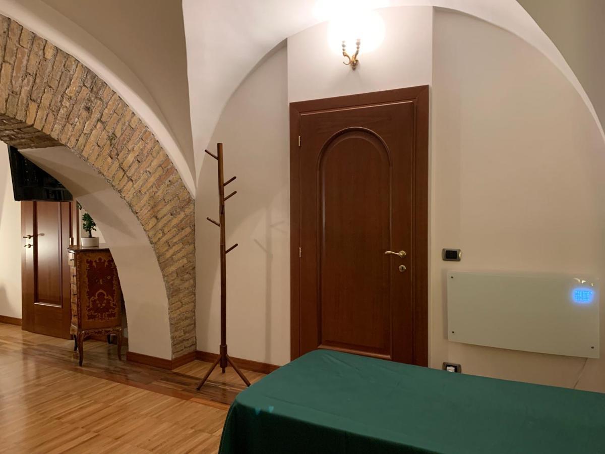 Residenza Tritone Luxury Guest House Trevi Fountain 罗马 外观 照片