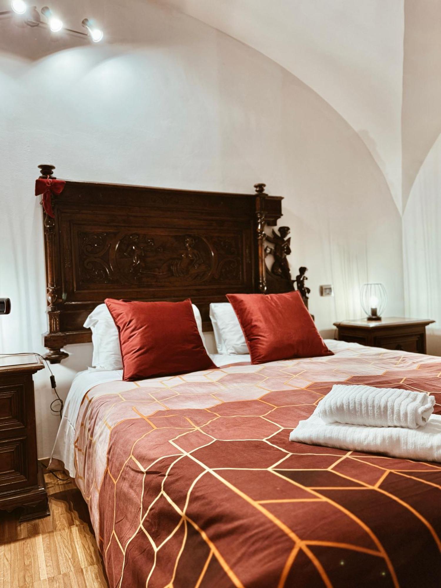 Residenza Tritone Luxury Guest House Trevi Fountain 罗马 外观 照片