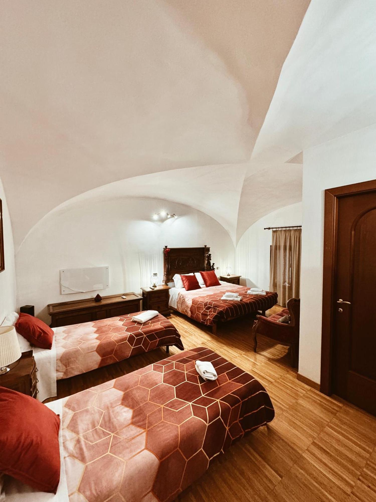 Residenza Tritone Luxury Guest House Trevi Fountain 罗马 外观 照片